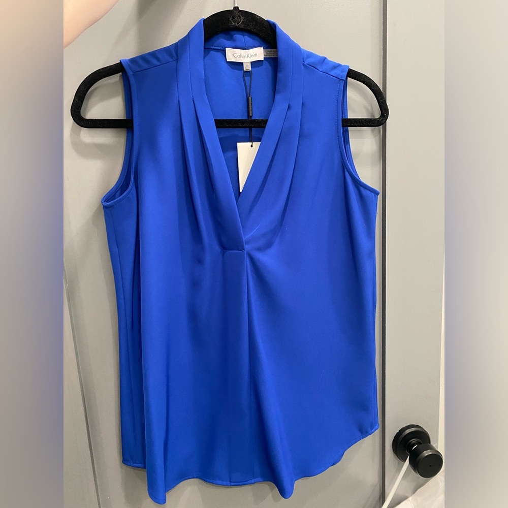 NWT blue work top